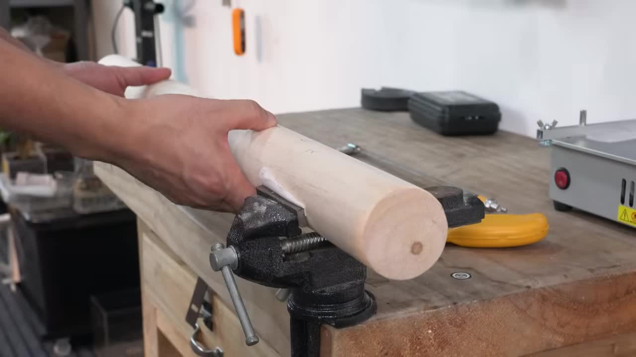 Cutting Wooden Dowel